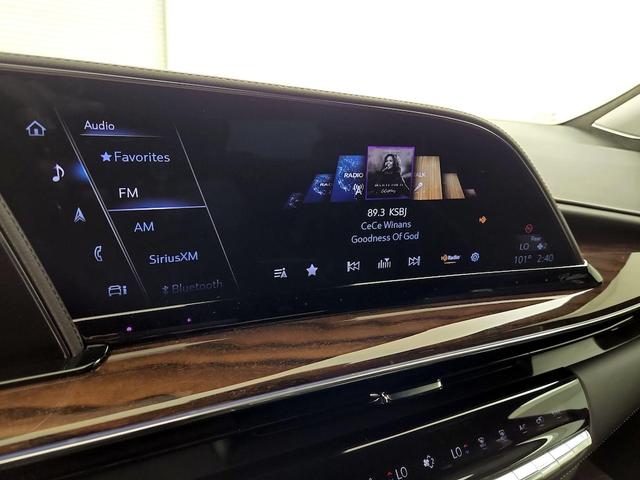 Photo of 2023 White Cadillac Escalade