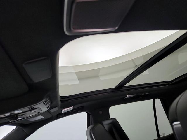Photo of 2023 White Cadillac Escalade