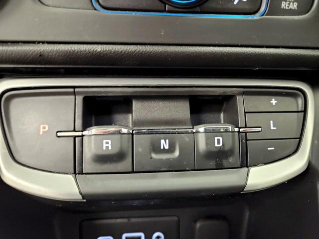 Photo of 2022 White GMC Terrain