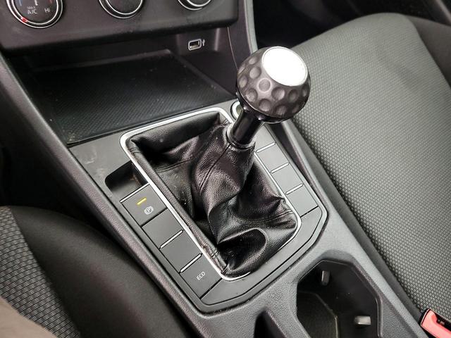 Photo of 2019 White Volkswagen Jetta