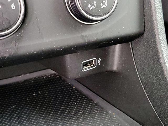 Photo of 2019 White Volkswagen Jetta