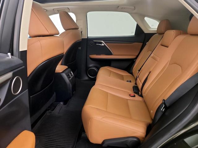 Photo of 2022 Green Lexus RX 350