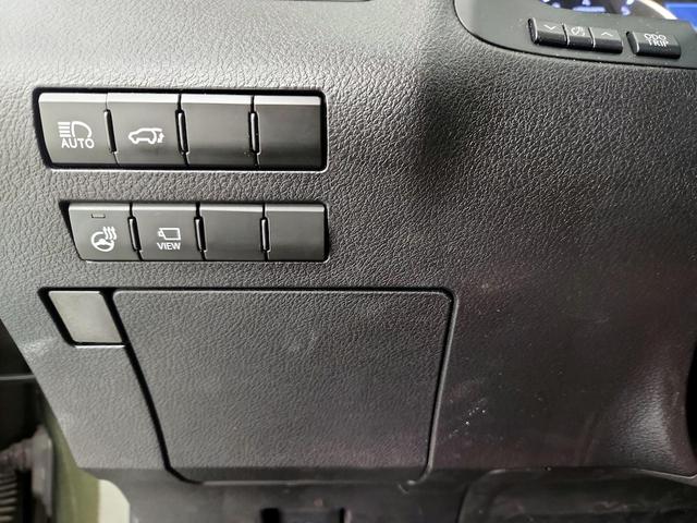 Photo of 2022 Green Lexus RX 350