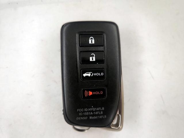 Photo of 2022 Green Lexus RX 350