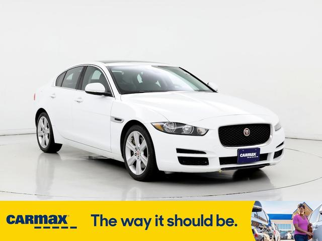 2019 Jaguar XE