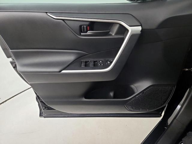 Photo of 2022 Black Toyota RAV4