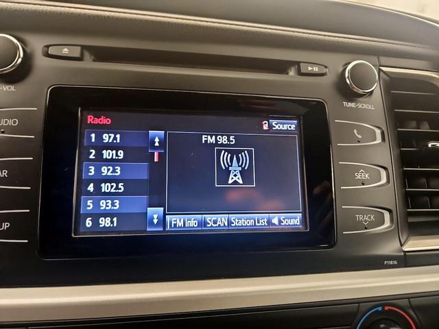 Photo of 2019 Blue Toyota Highlander