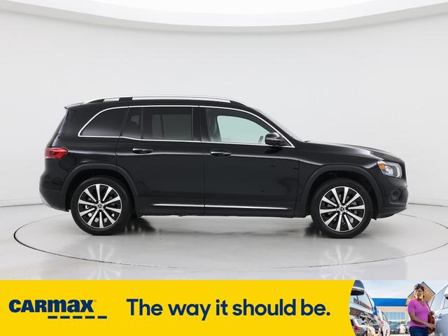 Photo of 2021 Black Mercedes-Benz GLB 250