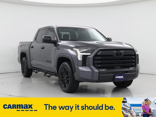 Photo of 2022 Gray Toyota Tundra