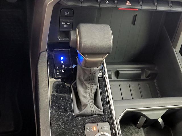 Photo of 2022 Gray Toyota Tundra