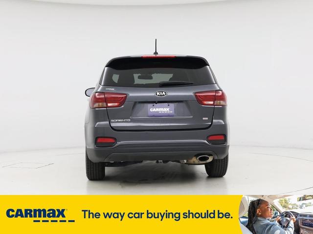 Photo of 2020 Gray Kia Sorento
