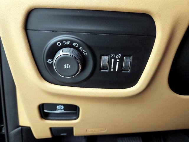 Photo of 2021 Black Jeep Grand Cherokee L