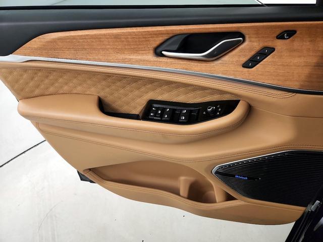 Photo of 2021 Black Jeep Grand Cherokee L