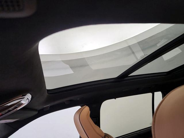 Photo of 2021 Black Jeep Grand Cherokee L