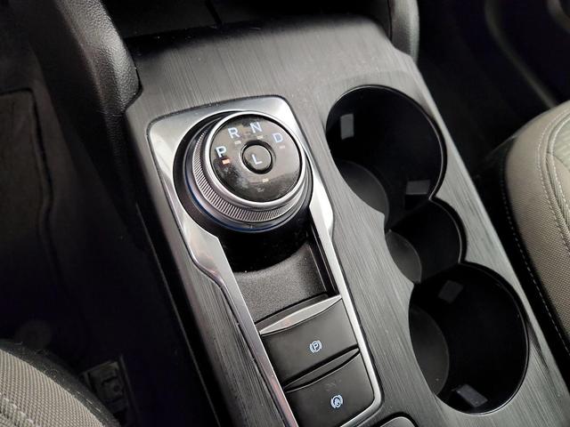 Photo of 2022 White Ford Escape
