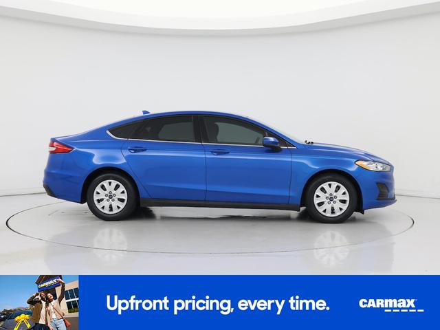 Photo of 2020 Blue Ford Fusion