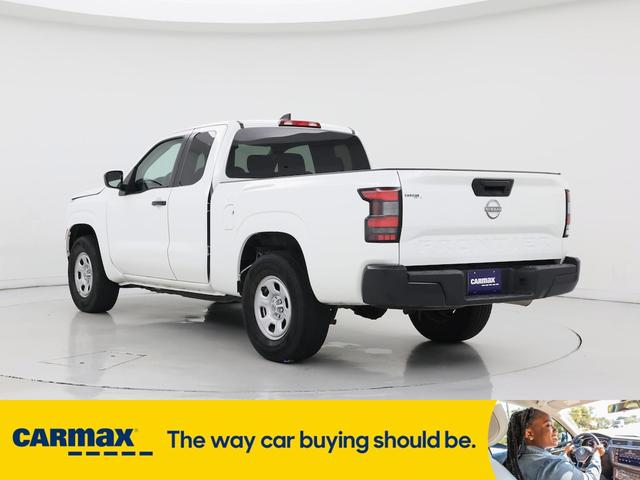 Photo of 2024 White Nissan Frontier