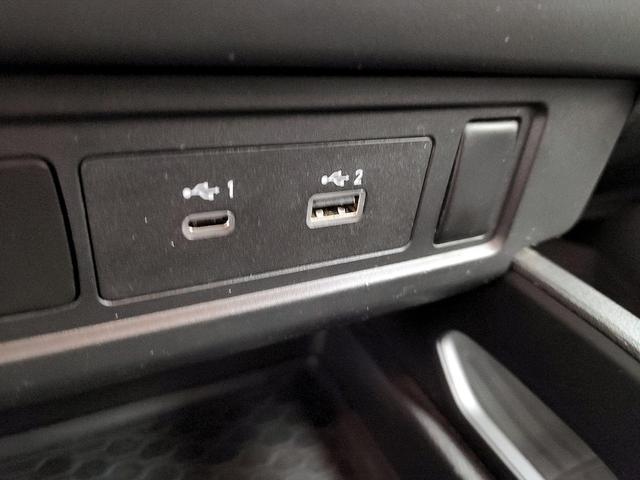 Photo of 2024 White Nissan Frontier
