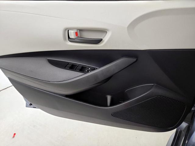 Photo of 2022 Gray Toyota Corolla Hybrid