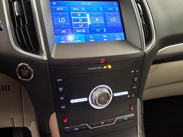 Photo of 2020 Gray Ford Edge
