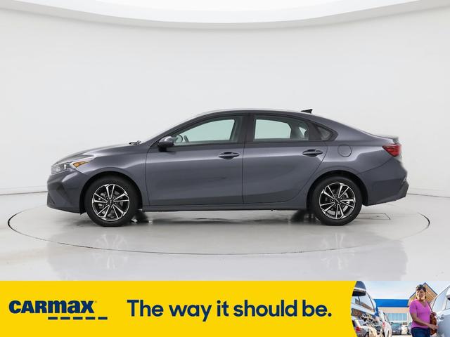 Photo of 2024 Gray Kia Forte