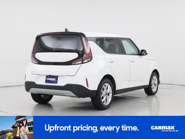 Photo of 2023 White Kia Soul
