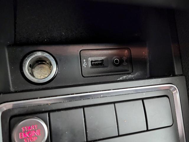 Photo of 2017 Gray Volkswagen Jetta