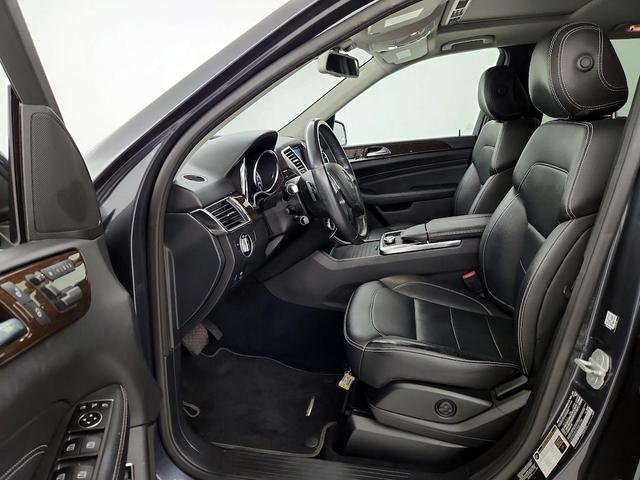 Photo of 2015 Gray Mercedes-Benz M-Class