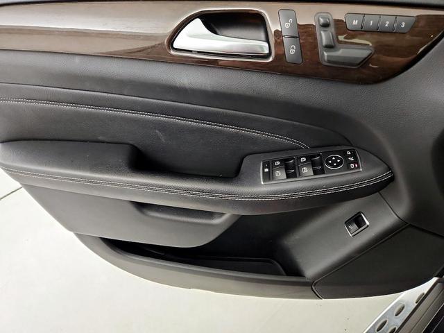 Photo of 2015 Gray Mercedes-Benz M-Class