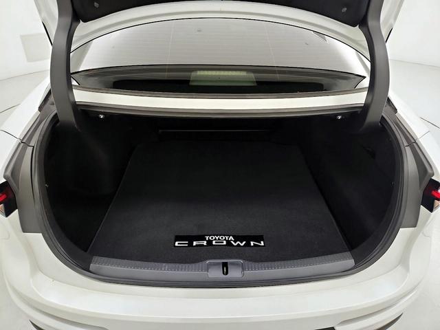Photo of 2023 White Toyota Crown