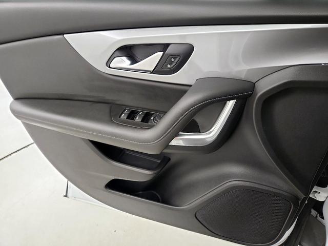 Photo of 2020 White Chevrolet Blazer