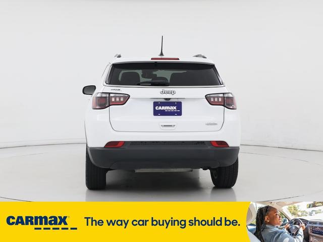 Photo of 2022 White Jeep Compass