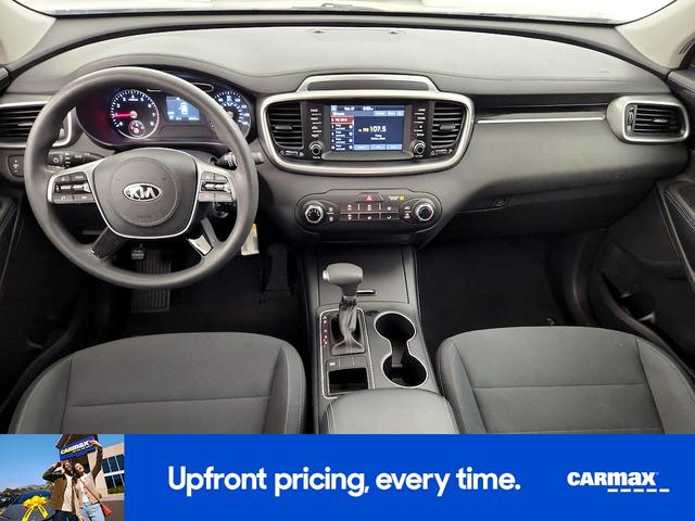 Photo of 2019 Gray Kia Sorento