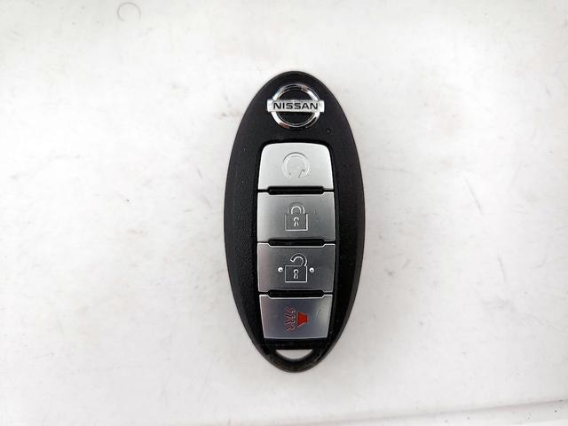 Photo of 2020 White Nissan Rogue Sport