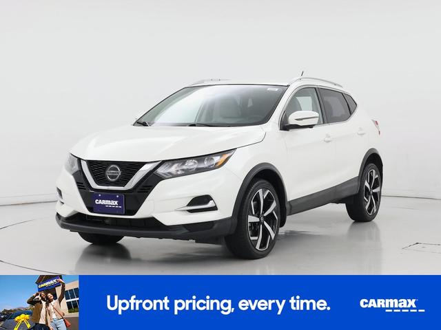 Photo of 2020 White Nissan Rogue Sport