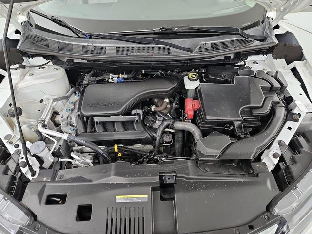 Photo of 2020 White Nissan Rogue Sport