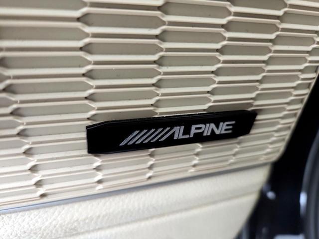 Photo of 2022 Black Jeep Grand Cherokee