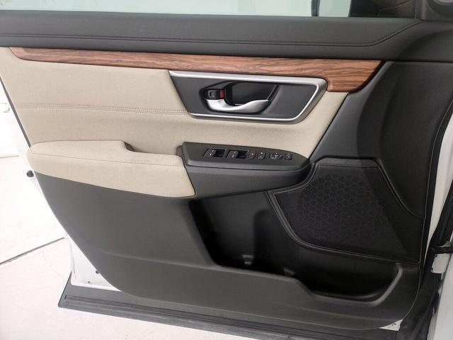 Photo of 2022 White Honda CR-V