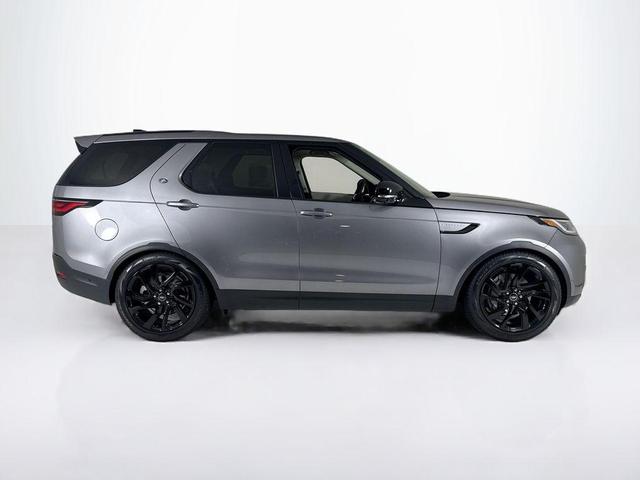 Photo of 2025 Eiger Grey Land Rover Discovery