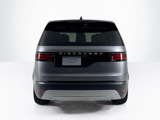 Photo of 2025 Eiger Grey Land Rover Discovery