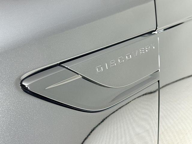 Photo of 2024 Santorini Black Land Rover Discovery