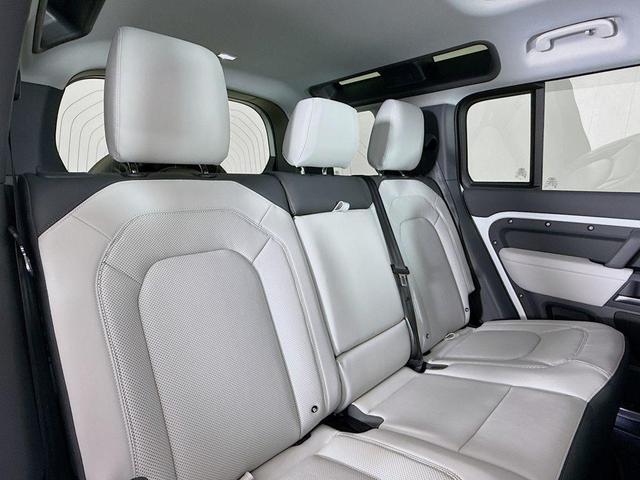 Photo of 2025 Fuji White Land Rover Defender
