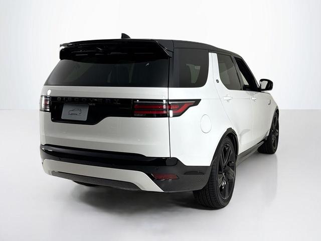 Photo of 2025 Fuji White Land Rover Discovery