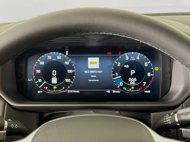 Photo of 2025 Fuji White Land Rover Discovery