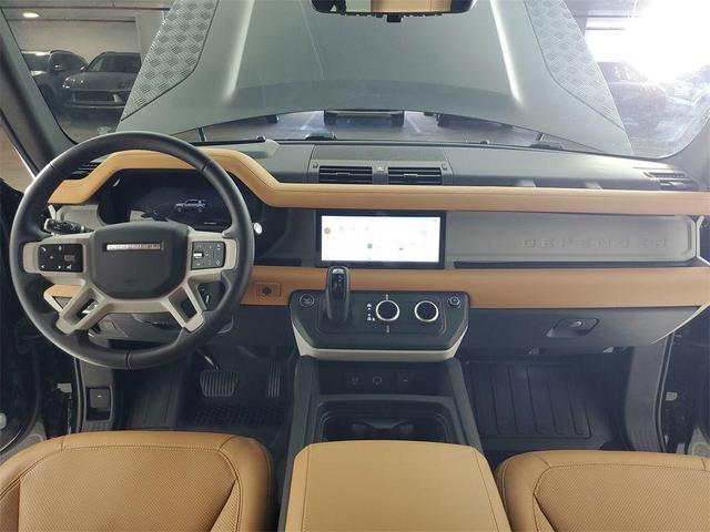 Photo of 2024 Santorini Black Land Rover Defender
