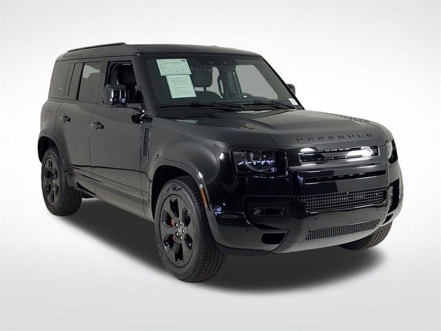 Photo of 2024 Santorini Black Land Rover Defender