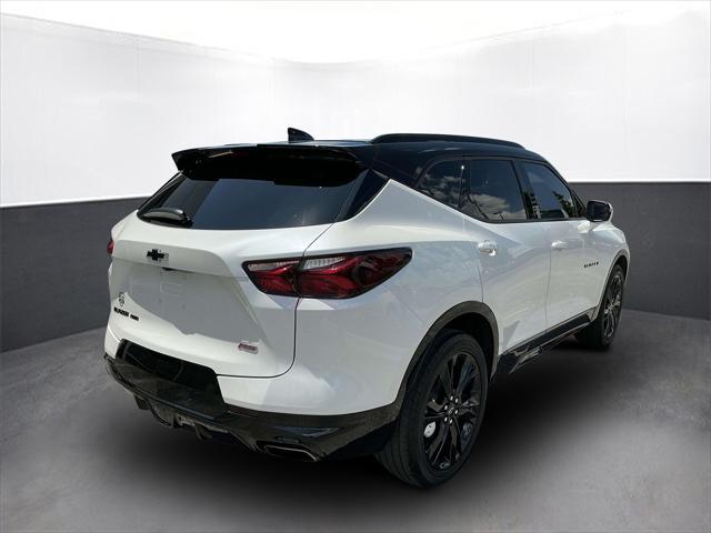 Photo of 2022 Iridescent Pearl Tricoat Chevrolet Blazer