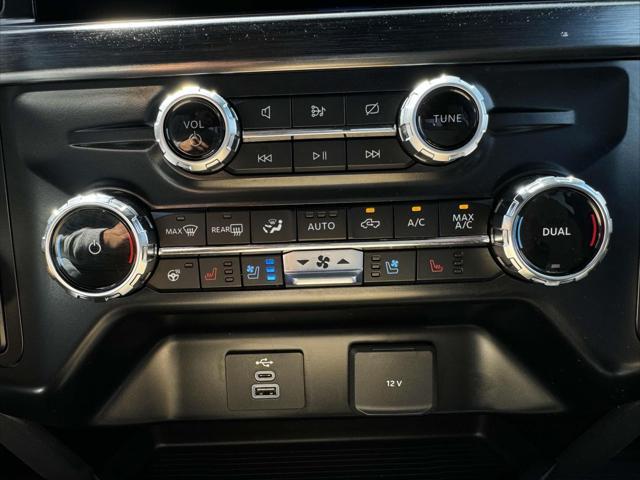 Photo of 2024 Agate Black Metallic Ford F-350