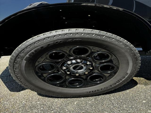 Photo of 2024 Agate Black Metallic Ford F-350