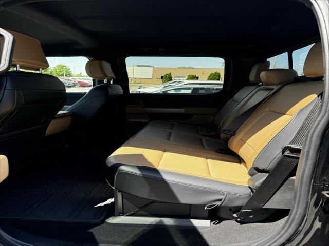 Photo of 2024 Agate Black Metallic Ford F-350